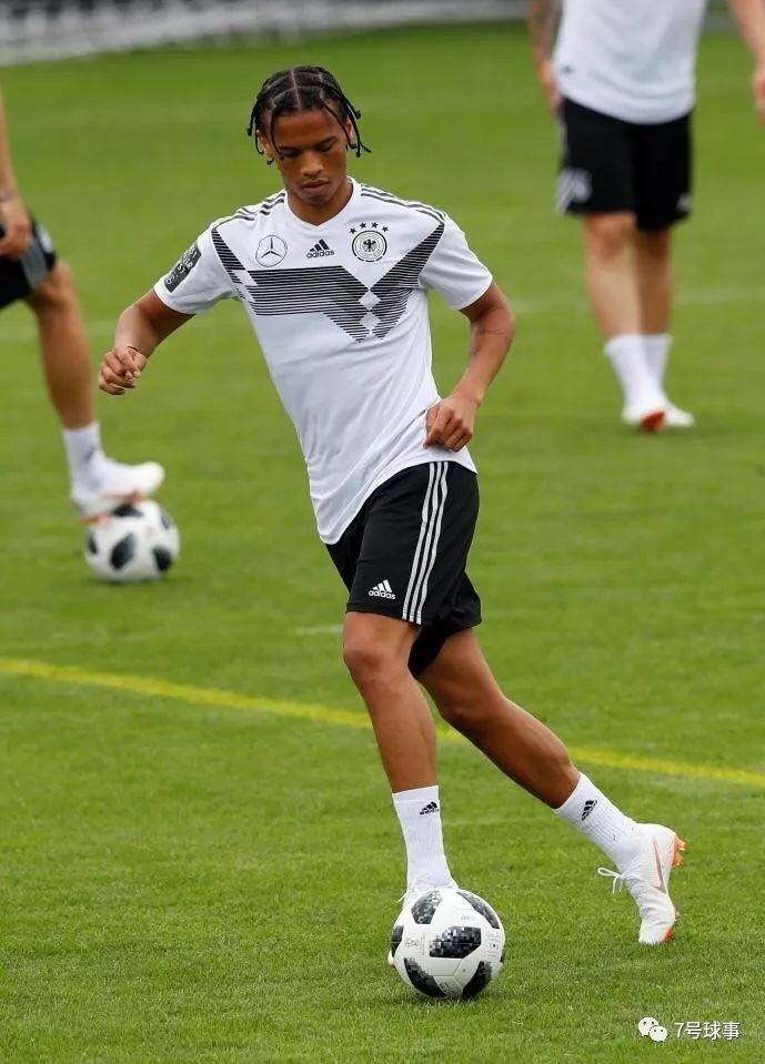 曼城妖星萨内为什么会落选德国国家队?