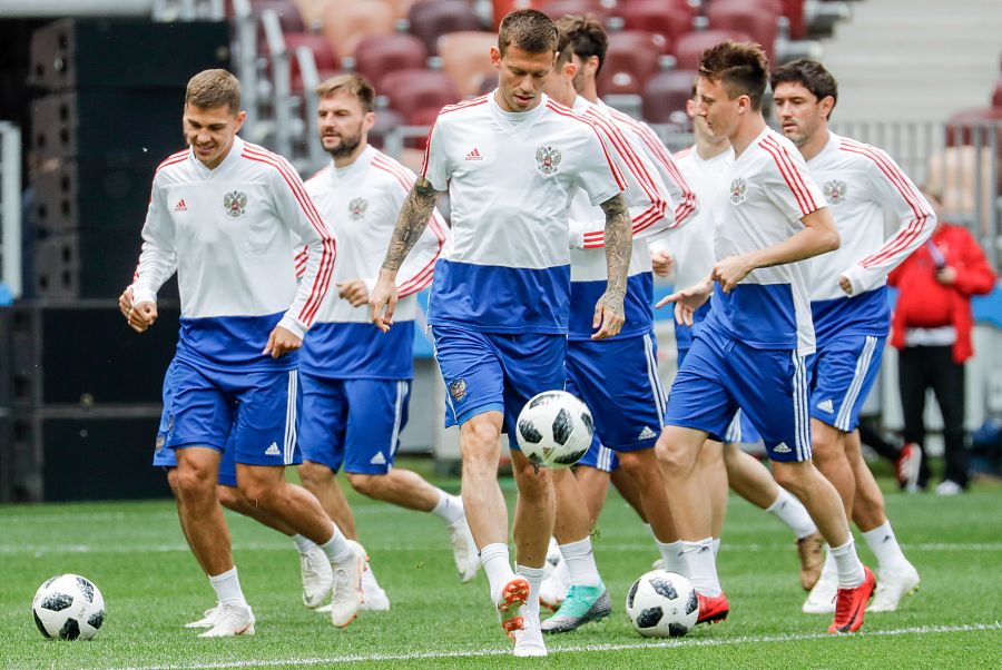 大咖实单推荐:世界杯揭幕战,比分、总进球有门