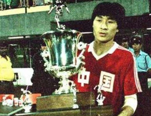 假如组建一支国足历史最强11人阵容,你会选谁