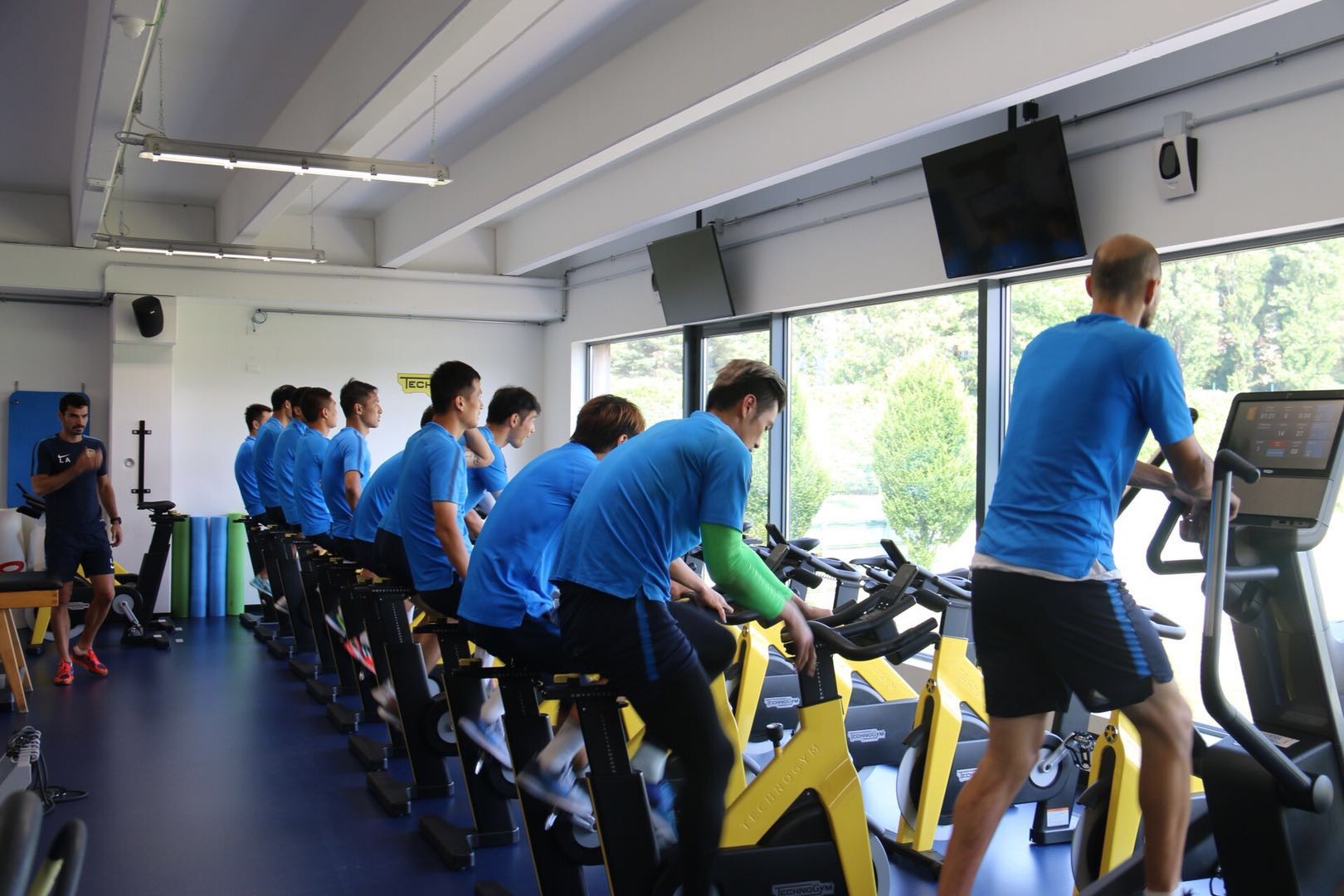 江苏苏宁易购赛后恢复训练,23日将与广州恒大