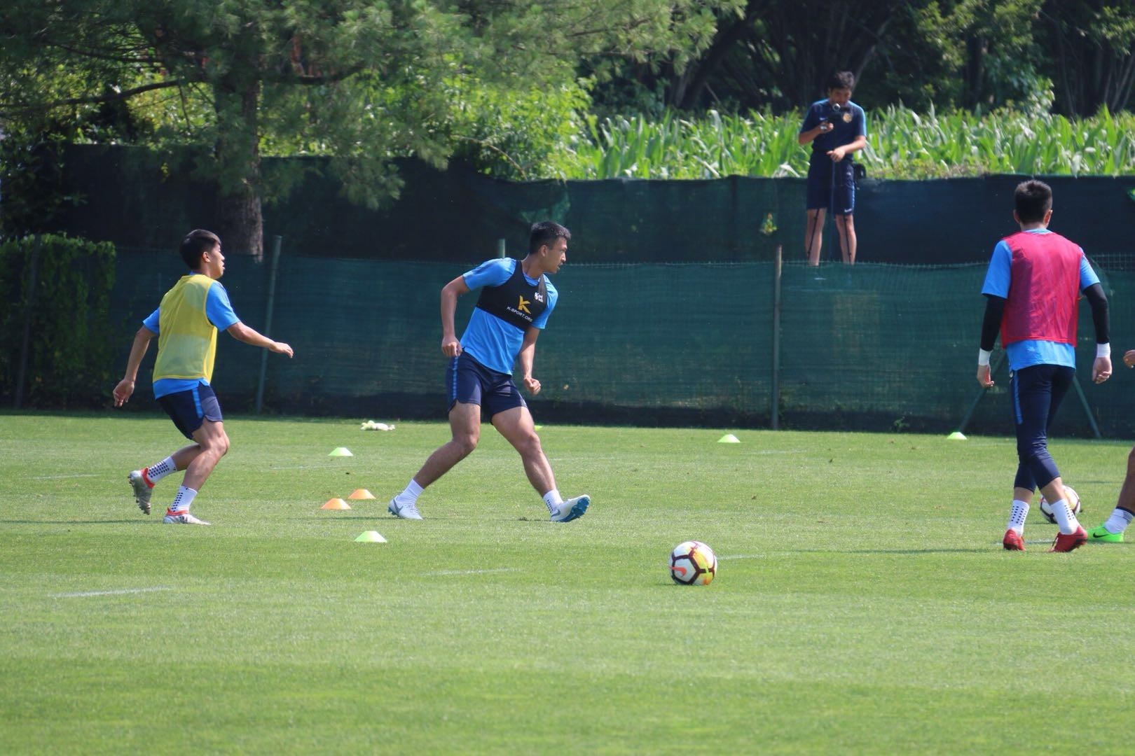 江苏苏宁易购赛后恢复训练,23日将与广州恒大