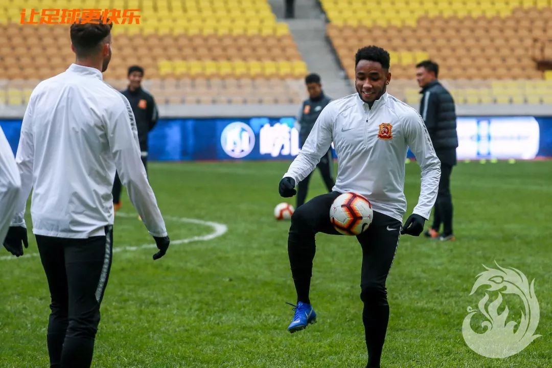 赛前丨李铁:国安是中超最强球队之一,快乐才是