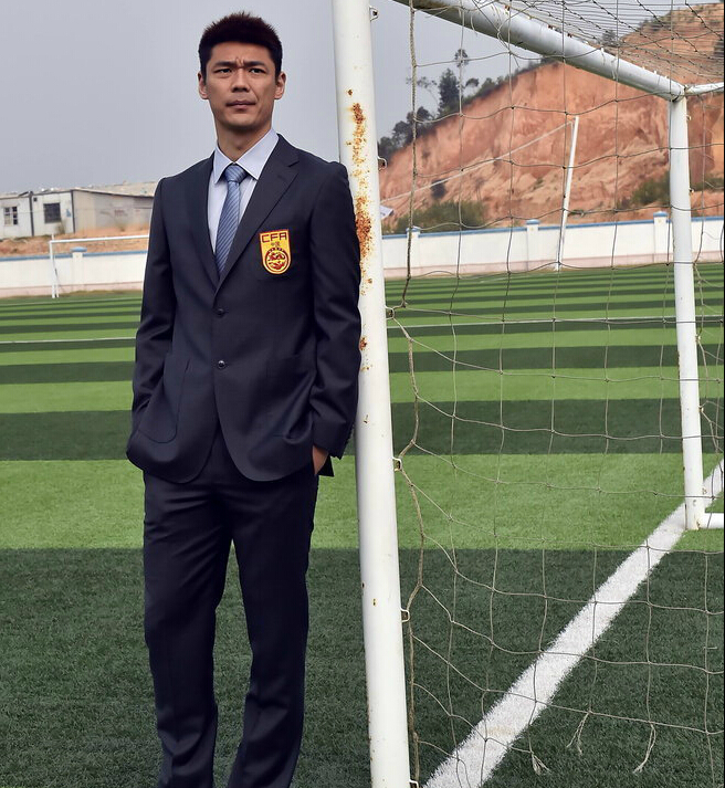 亚洲男模队!国足拍摄正装写真