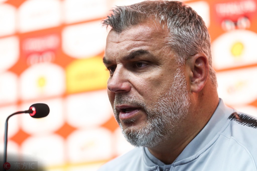 北京时间3月3日晚,中超首轮的最后一场比赛打