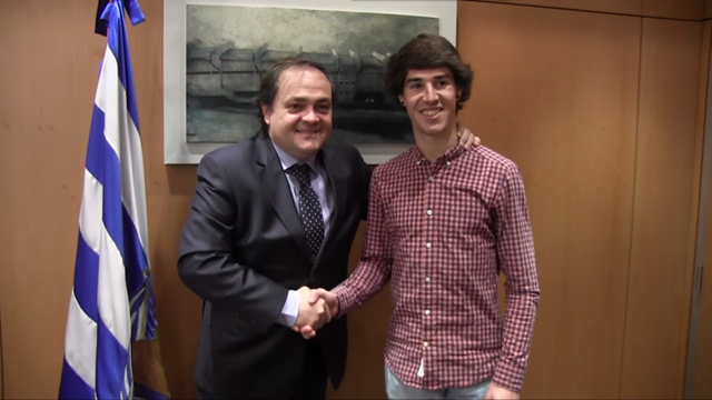 皇家社会官方宣布,俱乐部与21岁的后卫阿里茨-埃鲁斯顿多续约至