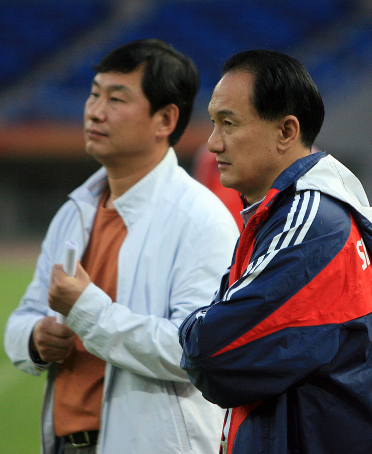 八年前,新官上任的韦迪差一点就让国奥去踢中