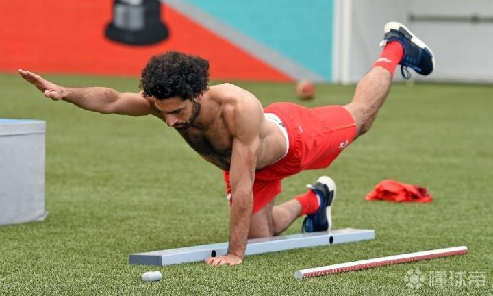 图集:回来啦!萨拉赫,马内归队训练,赤裸上身大秀肌肉