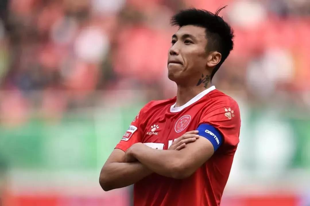 四川FC今天又没训练,队员们是不是又要被球迷