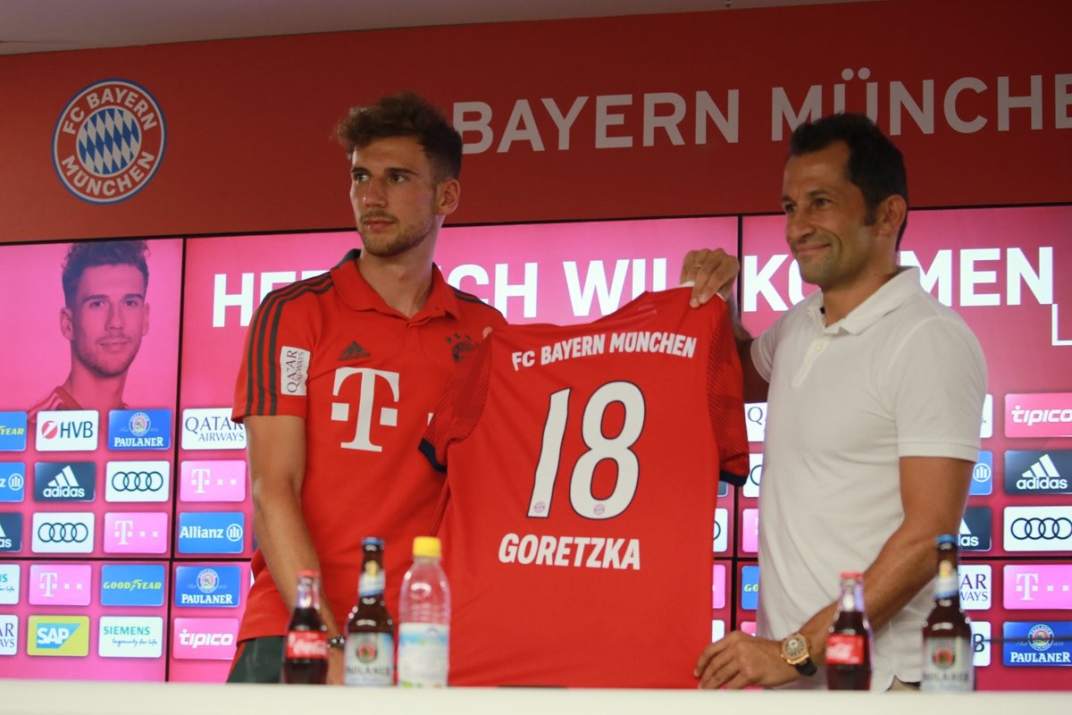 新18号!格雷茨卡正式亮相拜仁