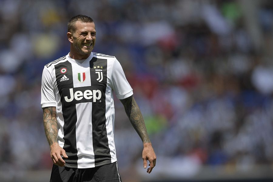 斑马贝贝:穿上尤文球衣很自豪