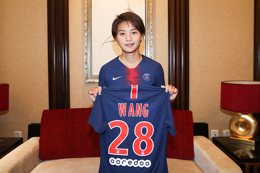 南都:王霜降薪一半去巴黎