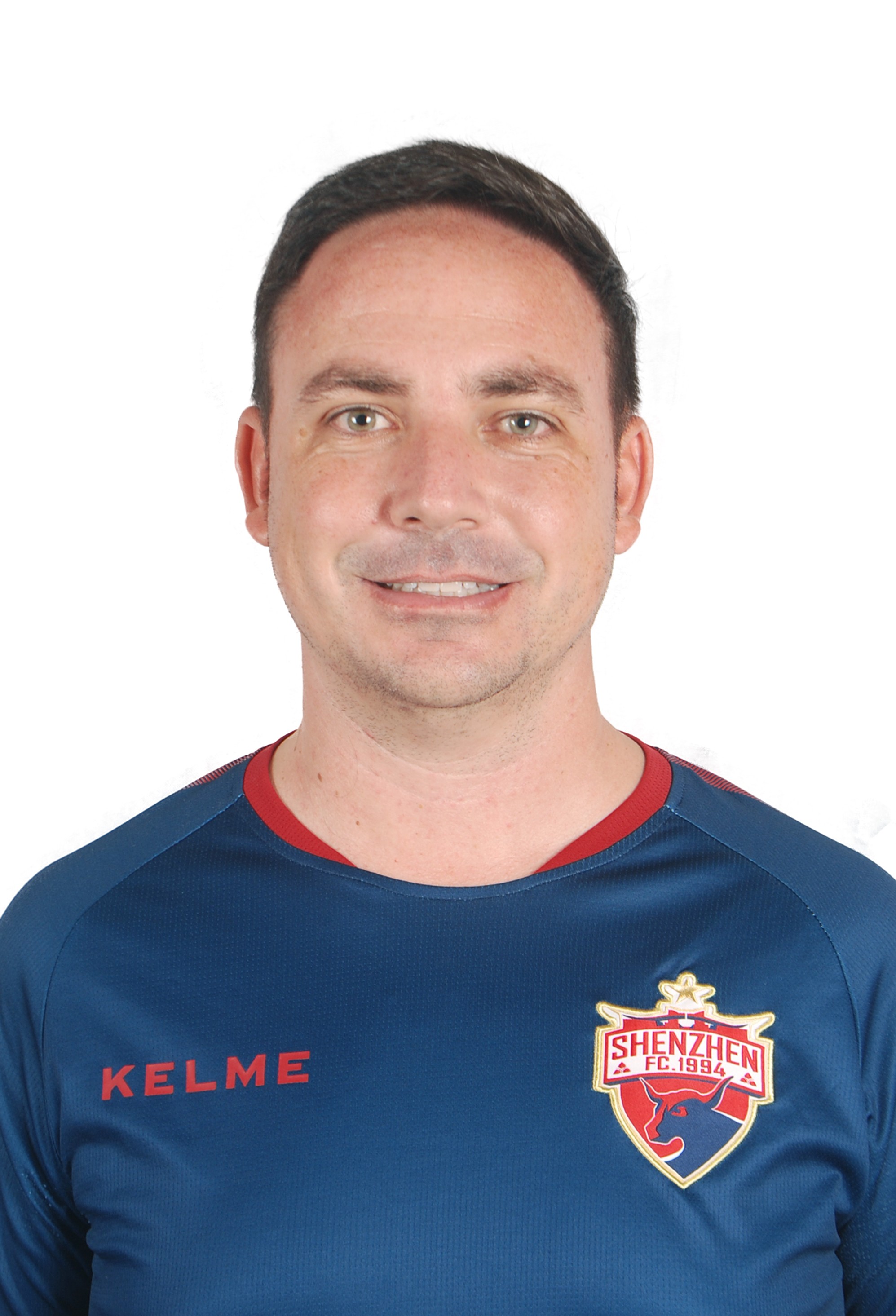 孝志王斐梁粤铭金英日罗伯特加盟深圳佳兆业青