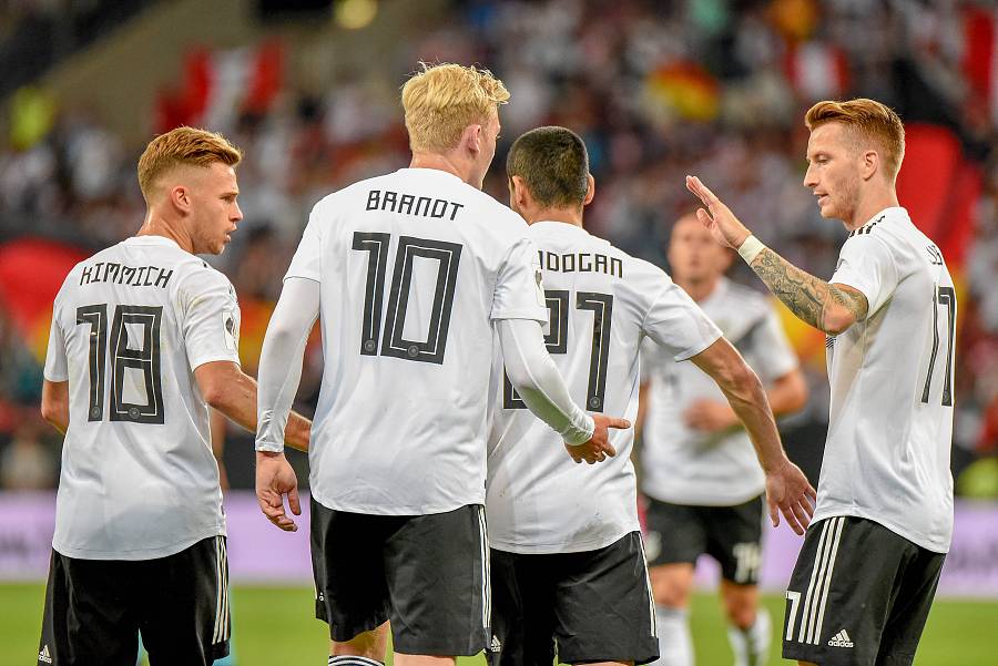 德国2-1逆转秘鲁,布兰特扳平,舒尔茨绝杀,维尔