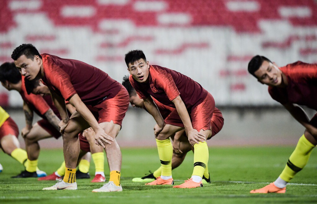 今晚12:00 , 中国足球队将与巴林进行一场热身
