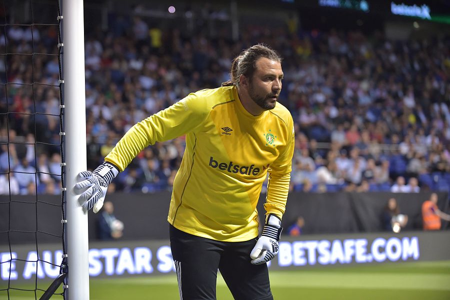 前国际米兰的门将弗雷谈到了老东家的情况,他认为蓝黑军团本赛季必须