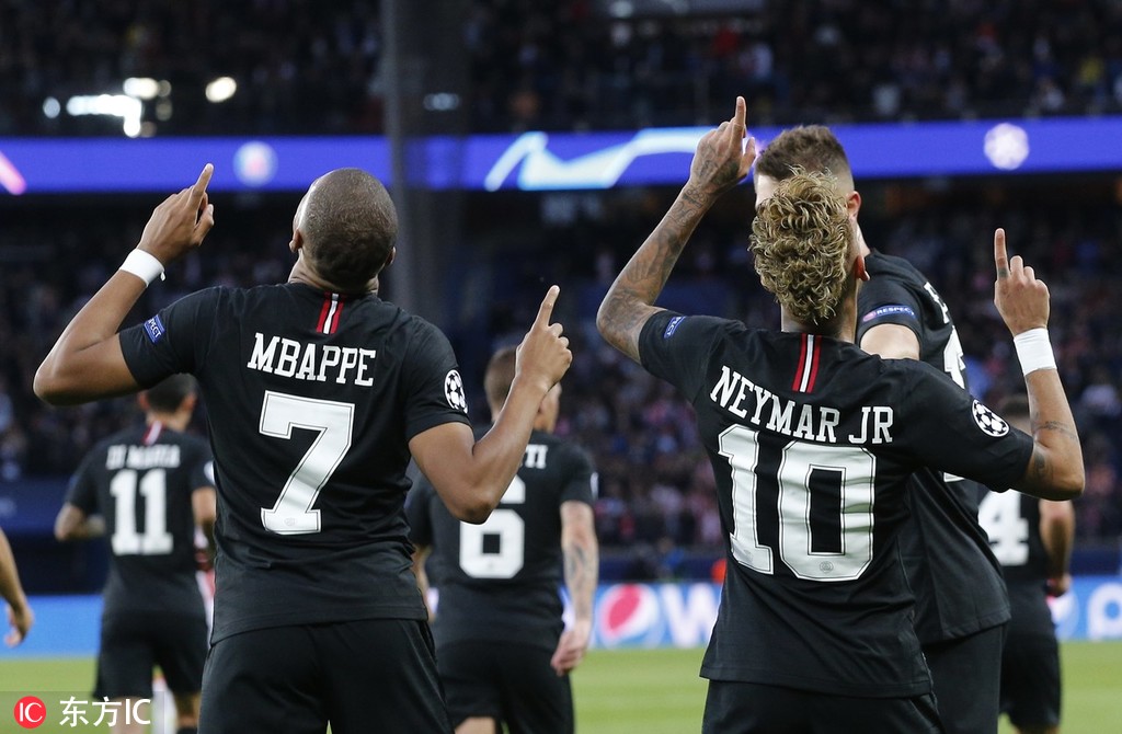 巴黎6-1红星取欧冠首胜,内马尔任意球双响完成