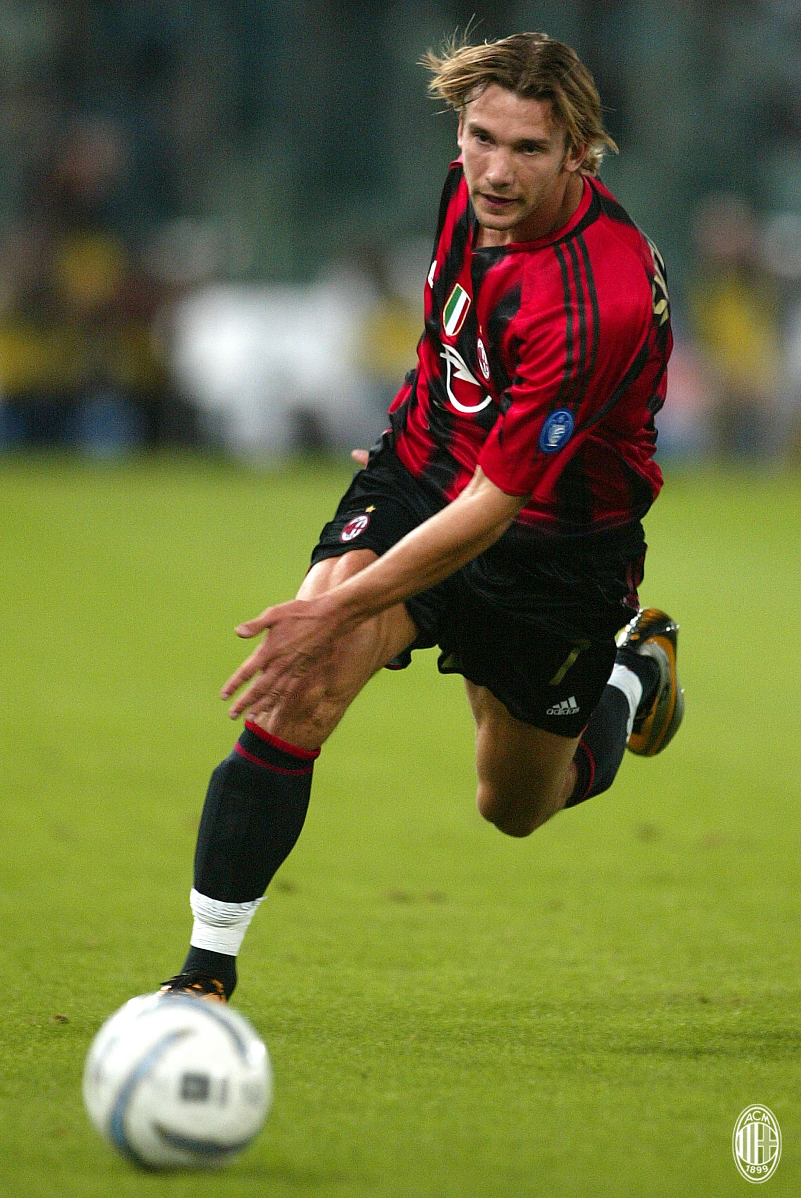 距离下一场米兰德比,还有7天