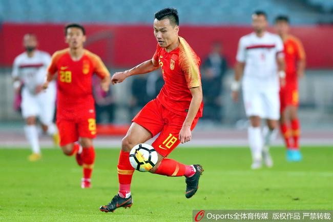 国足迎来久违胜利 听听他们怎么评价?