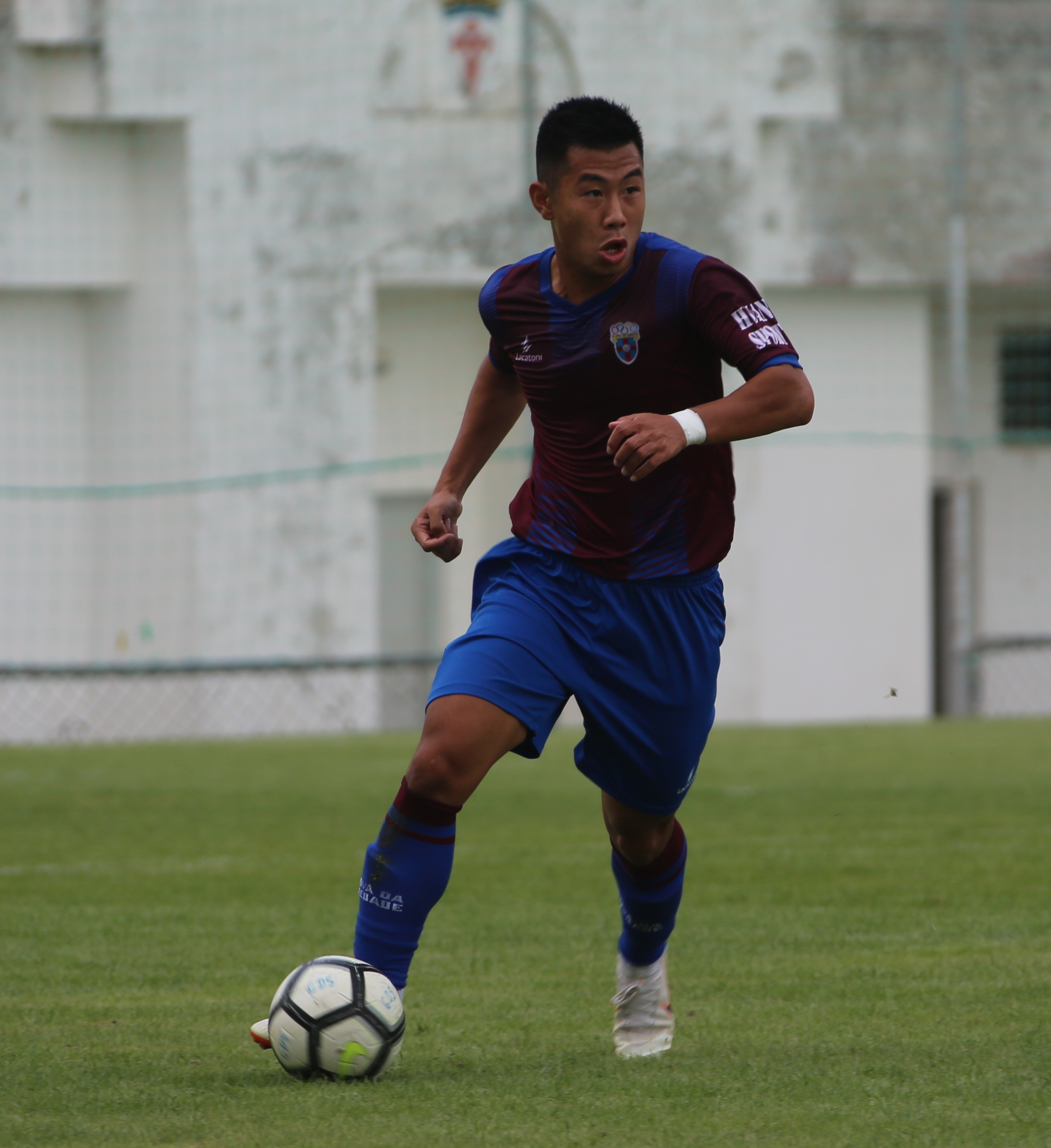 塞图巴尔甲级联赛:王栋长传造点球,科瓦赢取开门红