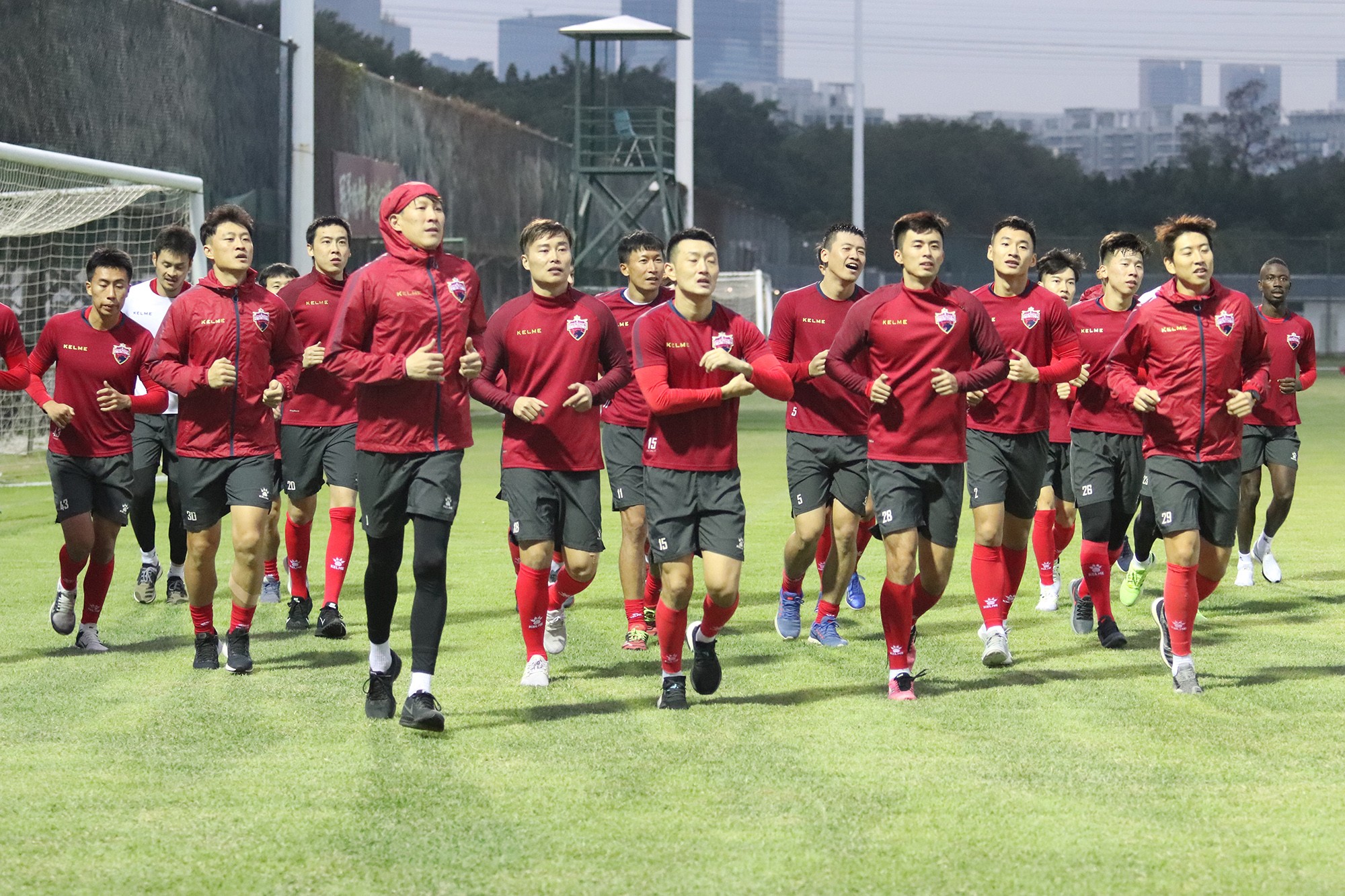 深足低温中开练备战中超新赛季,卡罗提出冬训