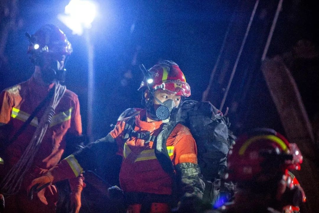 精神 筑梦新章丨武汉消防&武汉卓尔足球赛邀