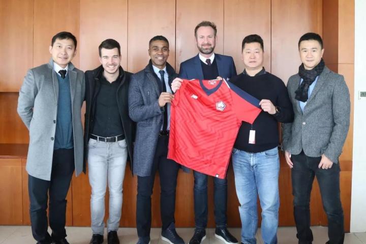 法国里尔足球俱乐部一行造访南通支云足球俱乐部