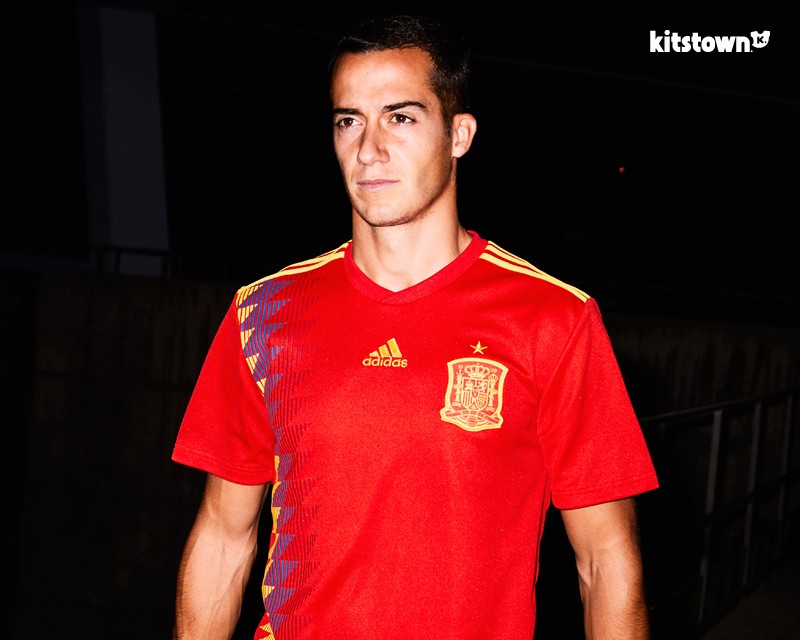 为什么许多球队对红色球衣情有独钟?