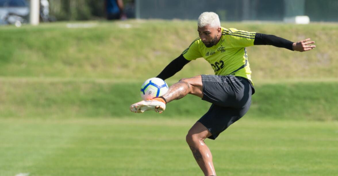 10日大嘴足球离散:巴拉纳竞抢占先机,纽约城队反客为主!