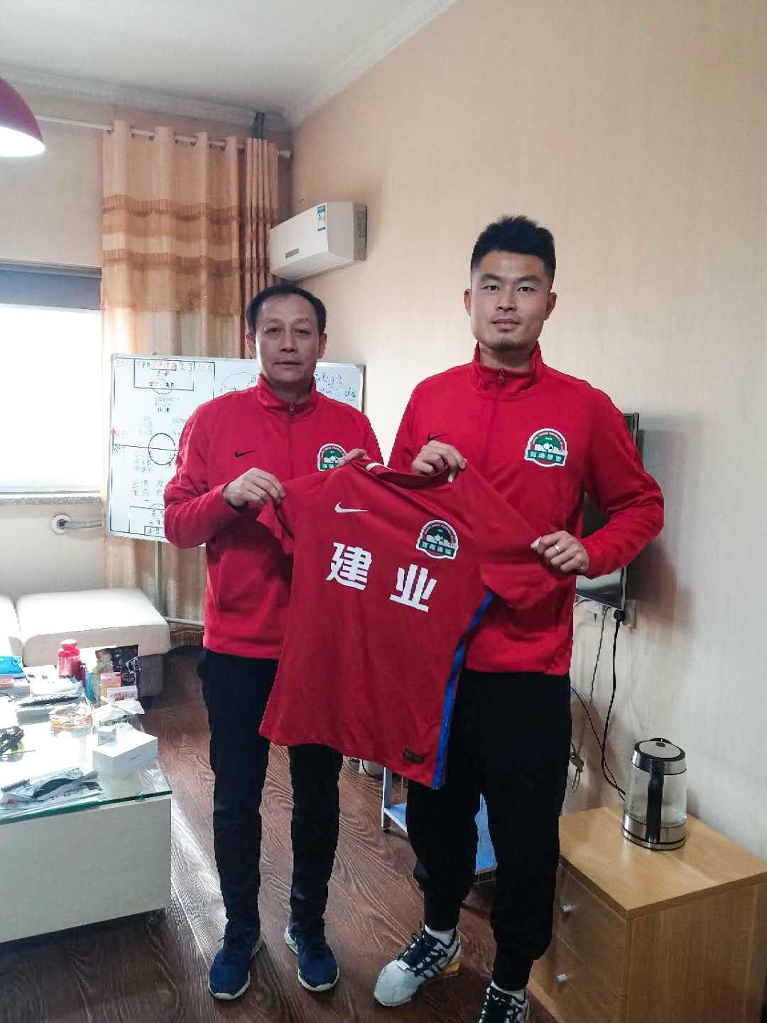 关于张文涛加盟河南建业足球俱乐部的公告