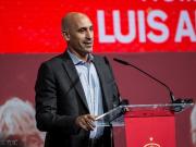 马卡：西班牙足协主席涉嫌受贿，违规批准韦斯卡建造球场