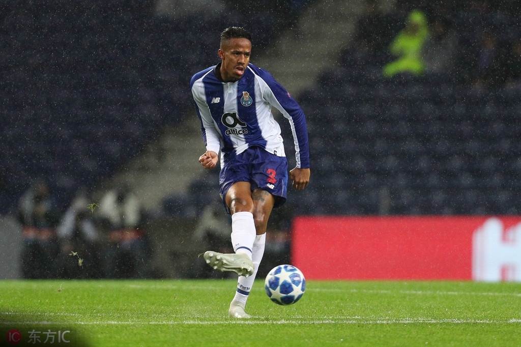 英媒:曼联今夏和皇马抢米利唐