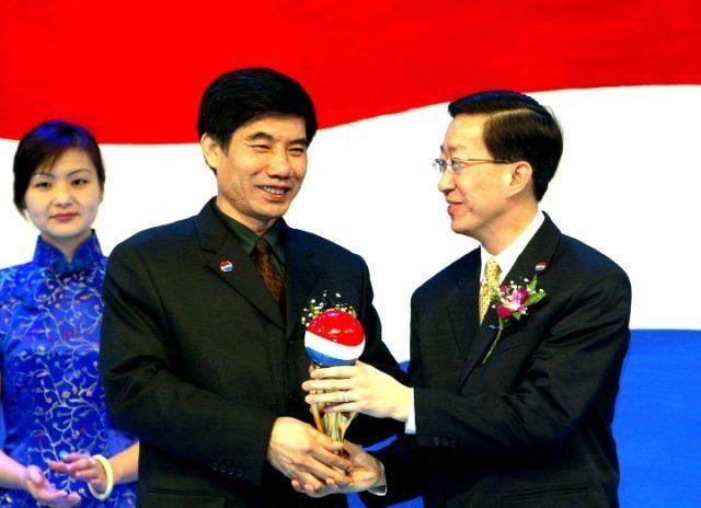 图集:17年国足生涯流年似水,但郑智与足球的故