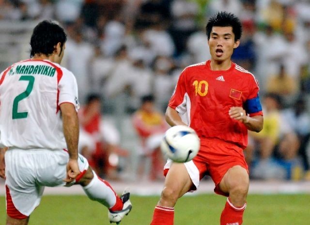 图集:17年国足生涯流年似水,但郑智与足球的故