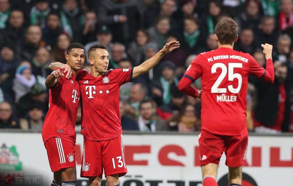 拜仁续约风波再起!踢球者曝内部矛盾,格纳布里降薪留队背后的权力博弈