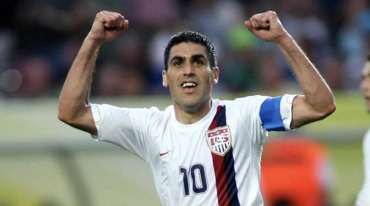 雷纳的父亲克劳迪奥-雷纳,图片来自德甲官网