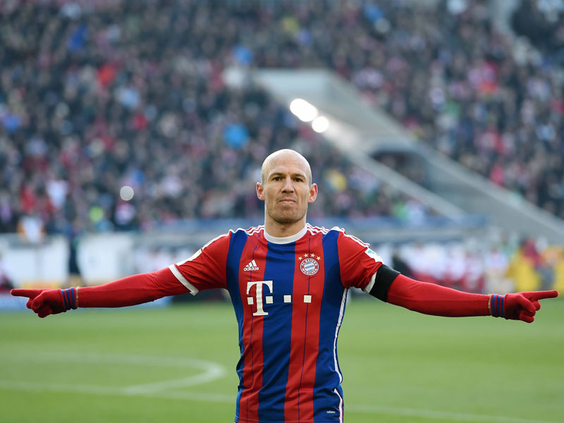 踢球者边锋评级罗本世界级