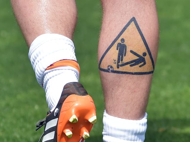 马尔蒂尼格拉维森德罗西佩佩7.这是哪位10号球员呢?