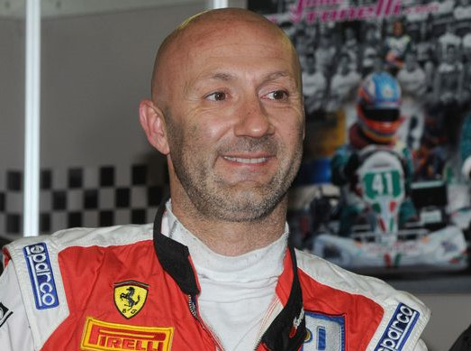 前曼联门将巴特兹退役之后转行做了车手,并在最近获得了法国gt系列赛