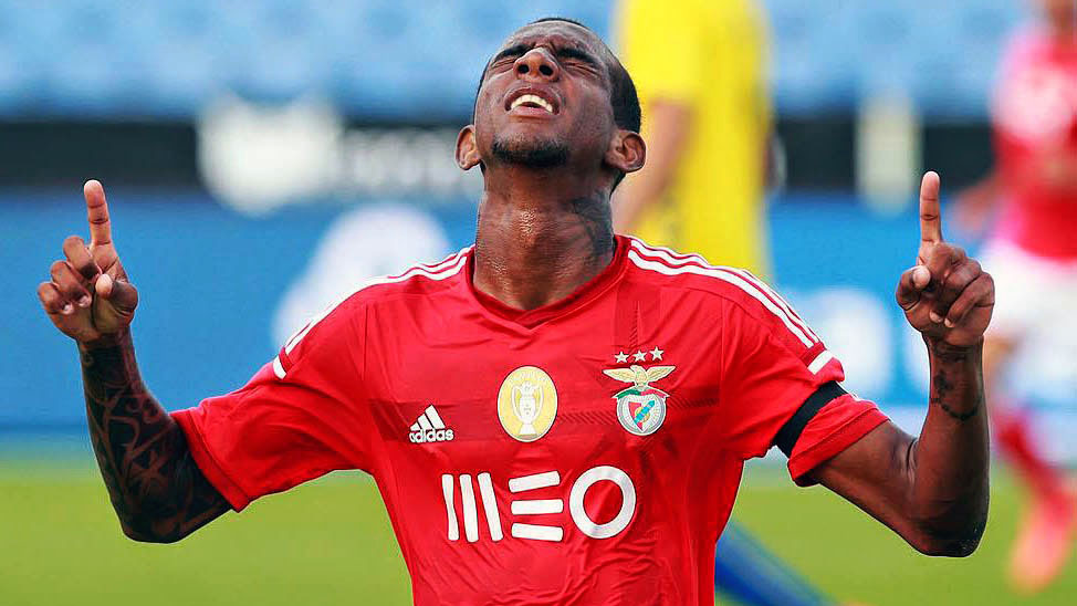 阿森纳和利物浦都希望引进本菲卡锋线小将塔里斯卡(anderson talisca)