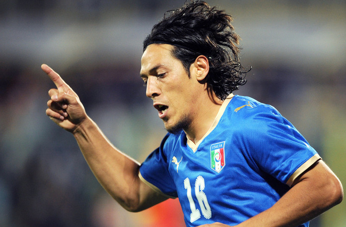 卡莫拉内西不满巴神被吹高了