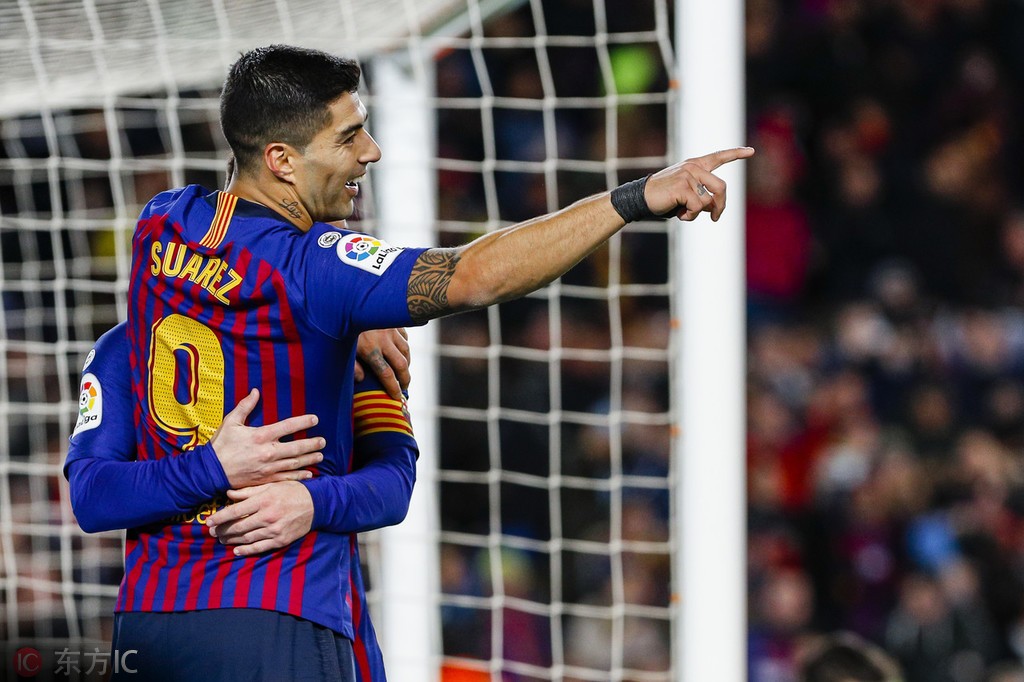苏亚雷斯:登贝莱太快了,我和梅西要提前启动才