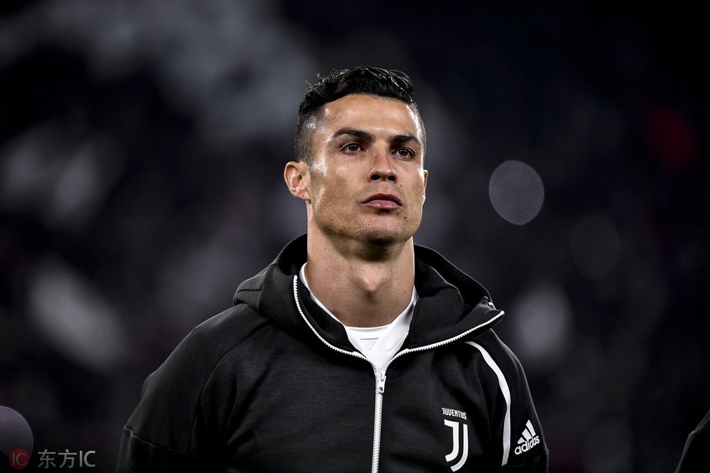 推特新吹法:在这个欧冠进球前十的榜单中c罗出现了五次