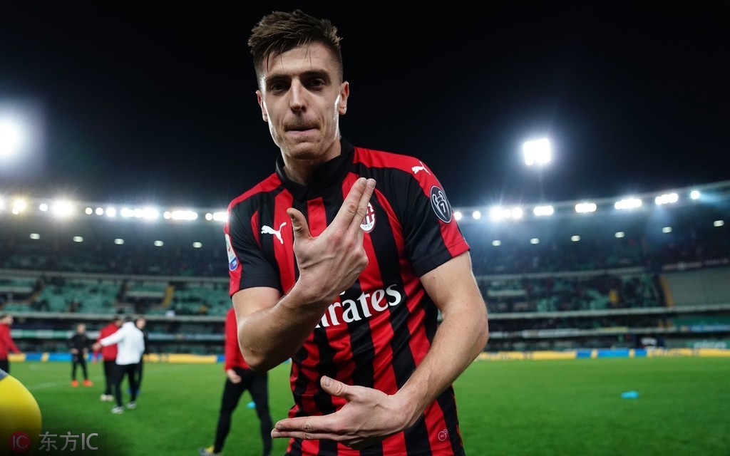 扬库洛夫斯基:皮扬特克像因扎吉和舍甫琴科的