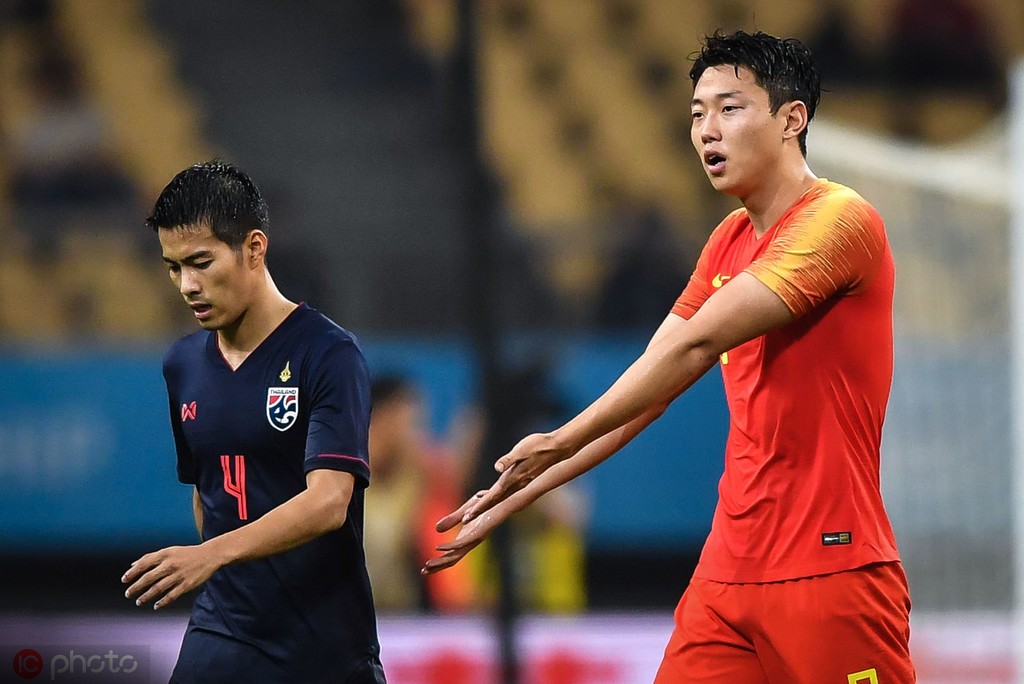 高准翼:没有哪场比赛是轻松的,球队后防,中场都不是很默契