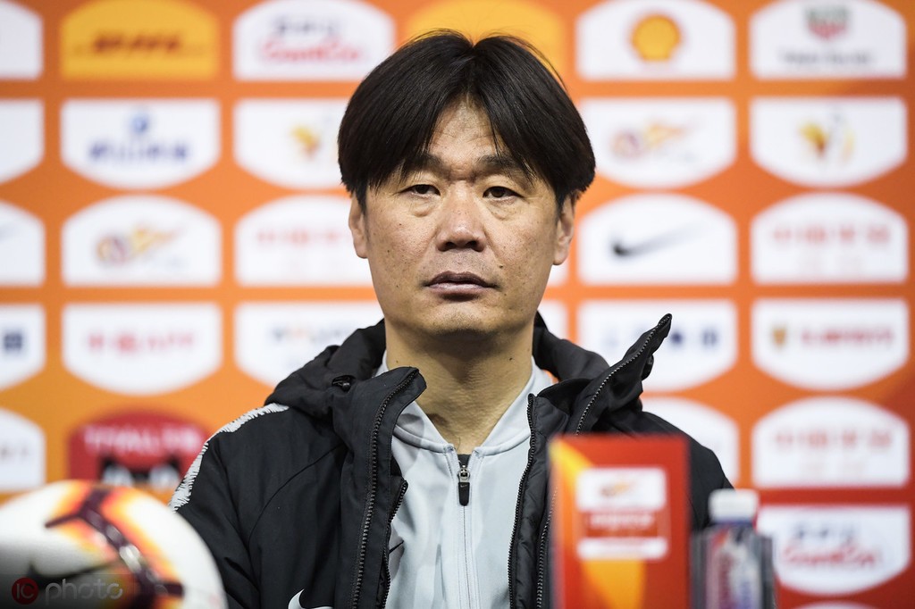 李霄鹏:深足是中超中上游水平;会继续对球员进