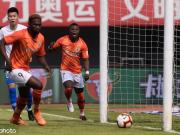 半场战报：人和1-0泰达，迪奥普破门，刘洋染红