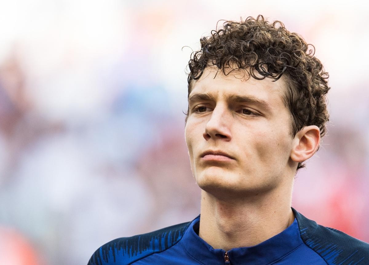 德媒:帕瓦尔已经与父母一起搬到慕尼黑居住 — 拜仁慕尼黑|斯图加特|