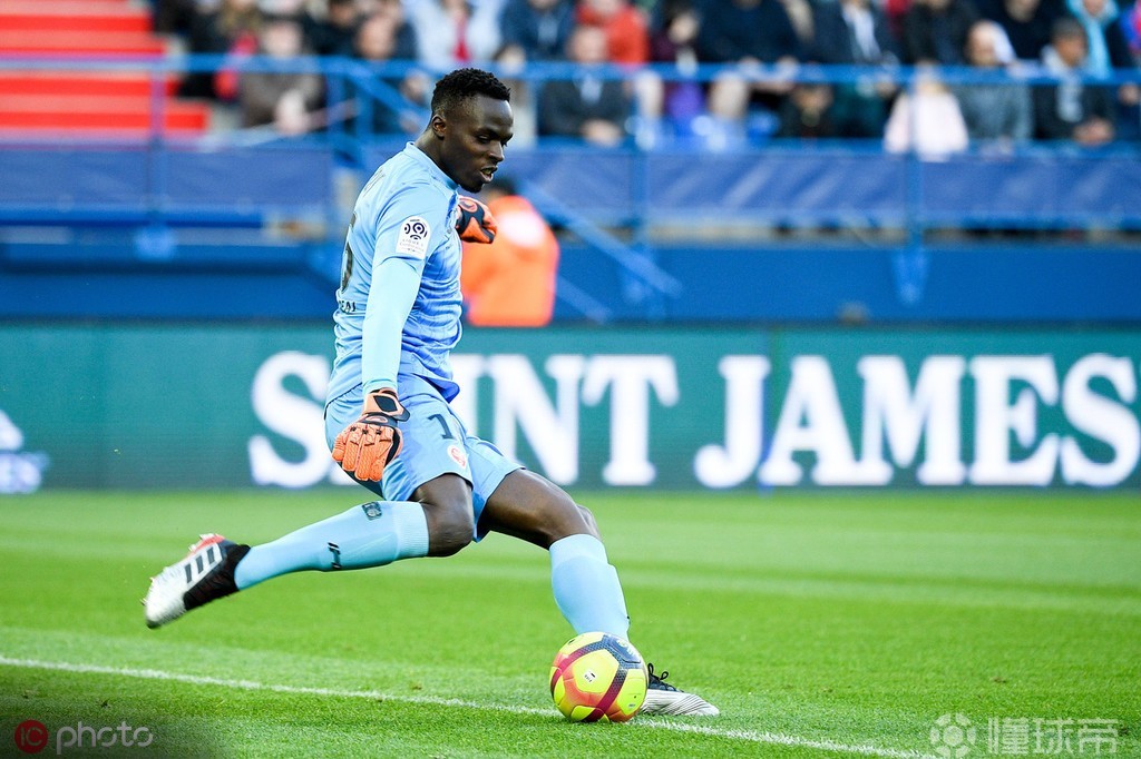 消息人士:切尔西1500万镑报价门迪,遭到雷恩拒绝