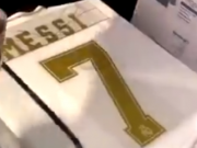 图卢兹橄榄球运动员买皇马7号球衣，上面印着梅西名字