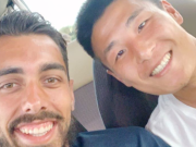 亲密无间，伊格莱西亚斯微博晒出跟武磊的合照